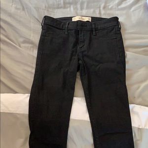 black skinny jeans